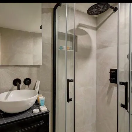 Cosy Inside Batignolles - L60